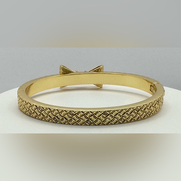 🎀 KATE SPADE Wrapped In A BOW Hinged Bangle NEW - Picture 2 of 8